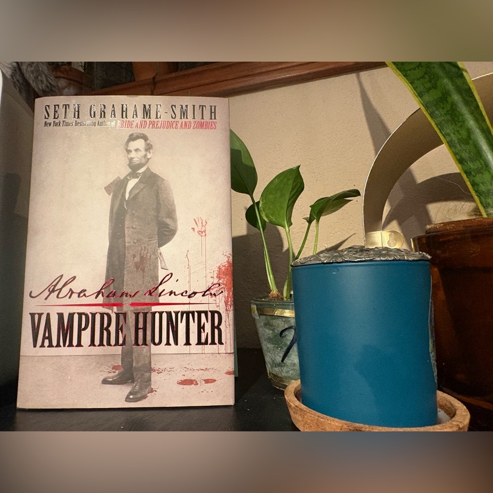 Abraham Lincoln, Vampire Hunter — hardback book, great condition